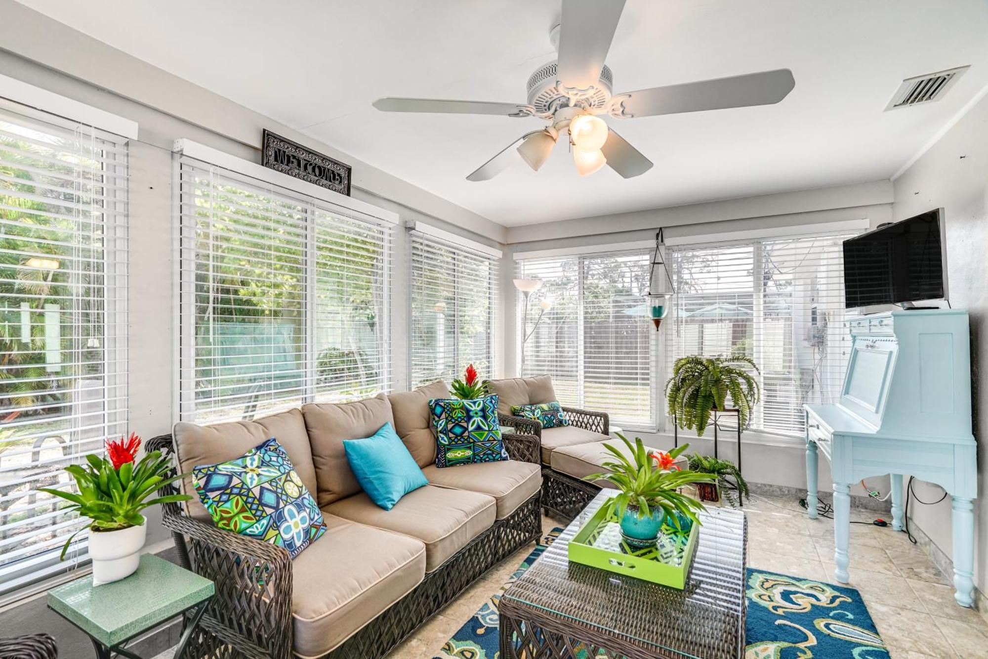 Fort Myers Bungalow - 12 Miles To The Beach! Exterior photo